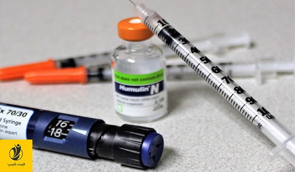 عکس چند نوع سرنگ انسولین به همراه داروی انسولین - ژن سبز
